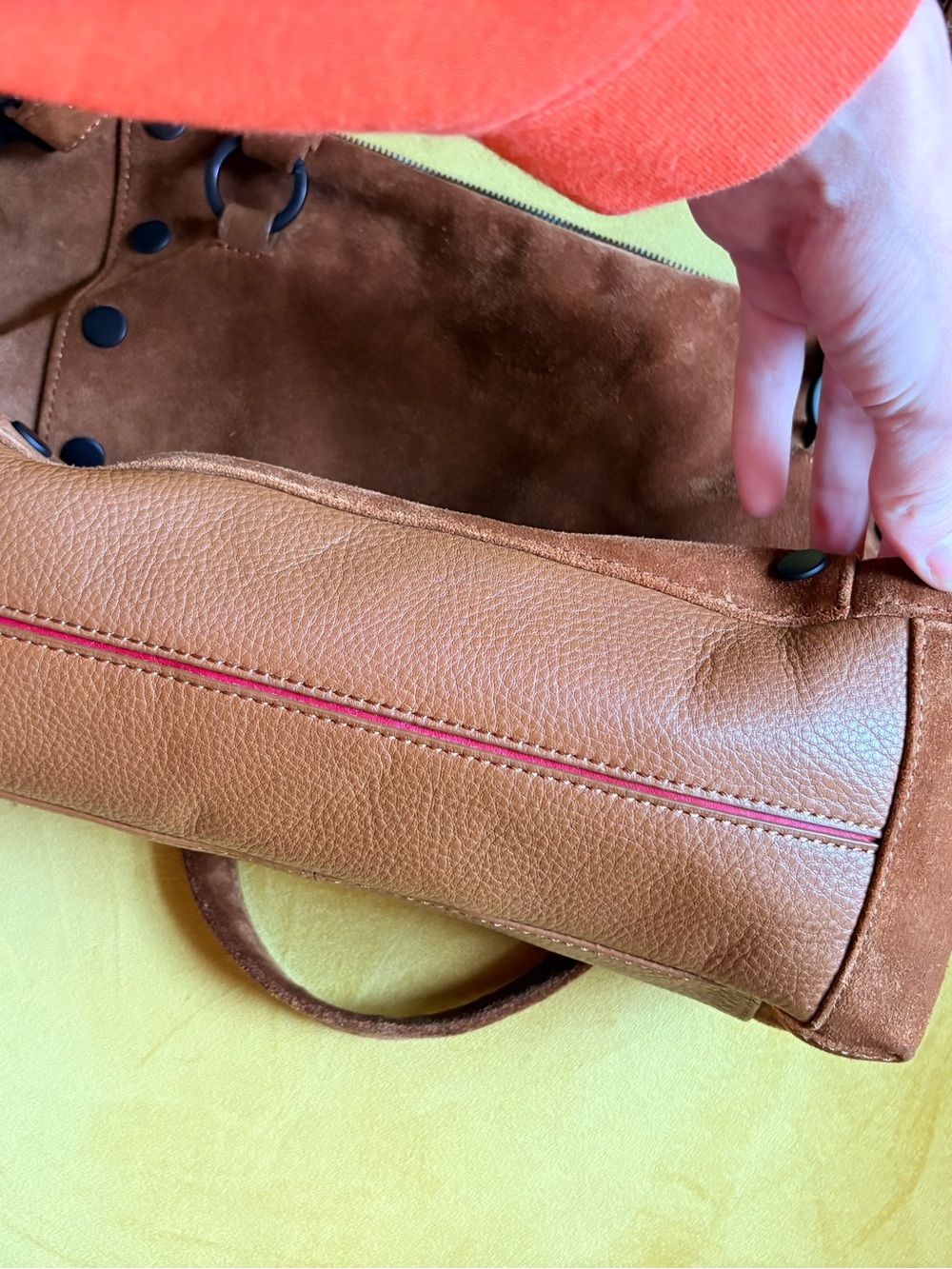 Hammitt Large Daniel Mahogany Suede - Picture 4 of 12